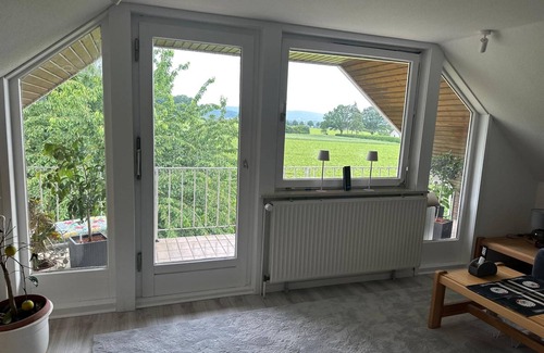 Region Hannover District Apartamento | Apartamento 'Am Deisterblick' con vistas a la montaña, balcón y Wi-Fi