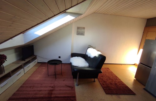 Zwiefalten Apartamento | Apartamento "Am Hof" con jardín compartido y Wi-Fi