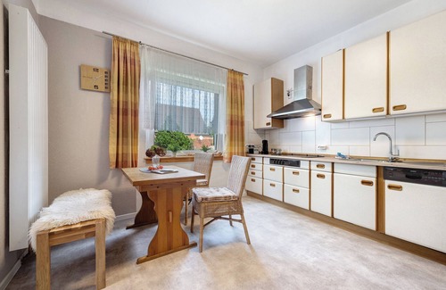 Porta Westfalica Apartamento | Apartamento 'Am Weserradweg' con terraza compartida, jardín privado y Wi-Fi