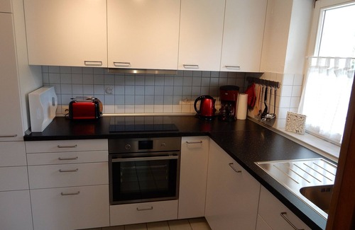 Unterkirnach Apartamento | Apartamento 'Am Wildpflanzenpark' con terraza y jardín compartidos y wifi