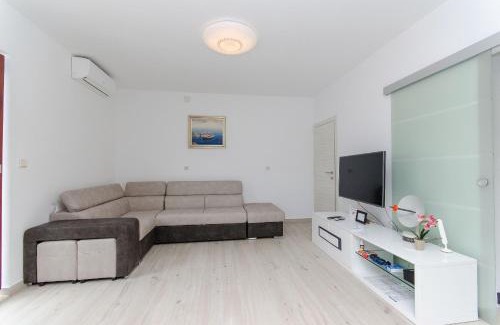 Solin Apartamento | Apartment Ana with private pool