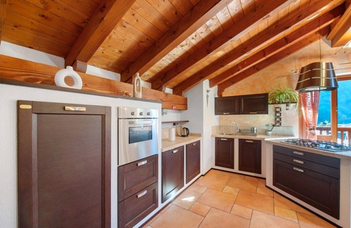 Issime Apartamento | Apartamento 'Anita - Issime Valle d'Aosta' con Balcón