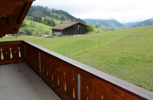 Schoenried Apartamento | Apartment Anne - 2- Stock by Interhome