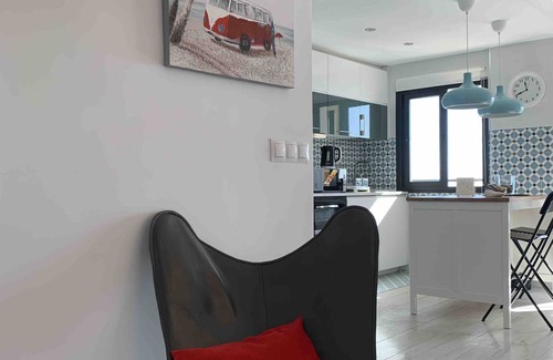 Torreblanca Apartamento | Apartamento 'Apartamento Frontal Primera Linea' con vistas al mar, Wi-Fi y aire acondicionado