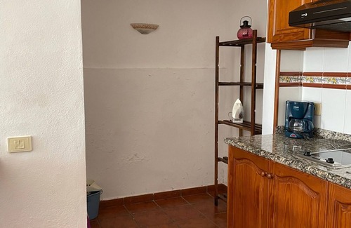 Los Llanos de Aridane Apartamento | Apartamento 'Apartamento 2' con piscina compartida, terraza privada y Wi-Fi