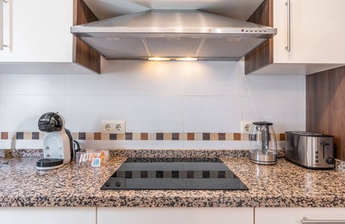 Barrio de la Vega Apartamento | Apartamento 'Apartamento Molinillo' con vistas a la montaña, Wi-Fi y aire acondicionado.