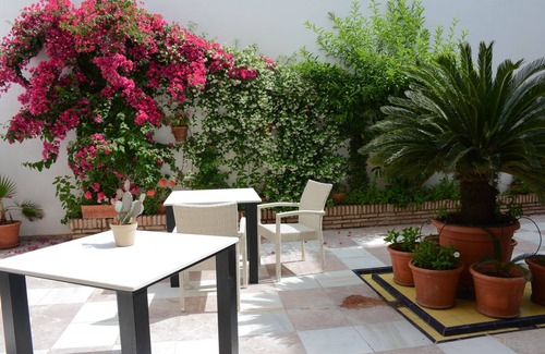 Santa Marina Apartamento | Apartamento 'Apartamento Planta Baja' con terraza compartida, Wi-Fi y aire acondicionado.
