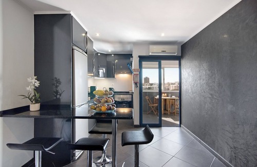 Praia da Rocha Apartamento | Apartamento 'Apartamento Freire' con balcón, Wi-Fi y aire acondicionado