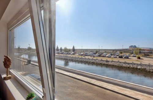 Aveiro Apartamento | Apartamento 'Salina Ria' con Wi-Fi y aire acondicionado