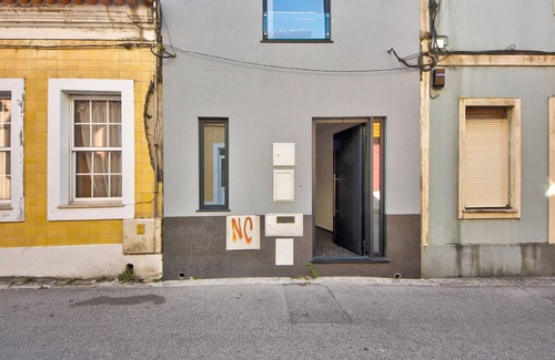 Aveiro Apartamento | Apartamento 'Salina Ria' con Wi-Fi y aire acondicionado