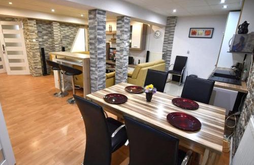Tatranska Strba Apartamento | Apartment Apartments V-K-3 by Interhome