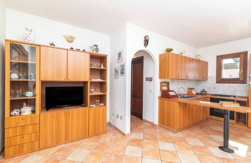 San Teodoro City Centre Apartamento | Apartamento 'Appartamento I Lecci' con terraza privada y balcón