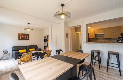 Royan Apartamento | Apartamento 'Appart Face À La Plage' con terraza privada y Wi-Fi