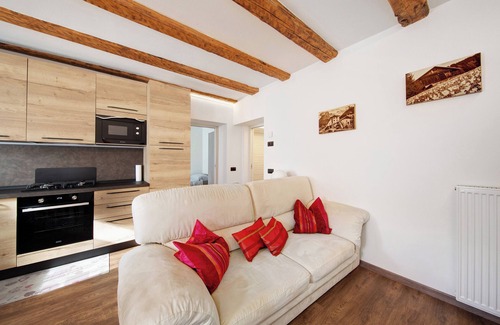 Padola Apartamento | Apartamento 'Appartamento Bucaneve' con vistas a la montaña y Wi-Fi