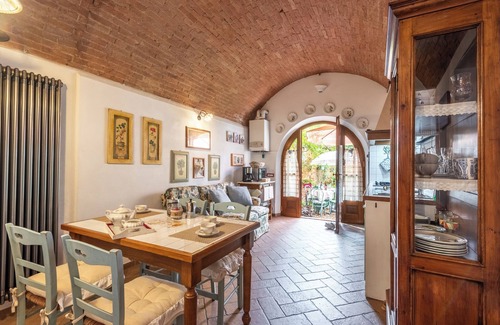lsola d'Arbia Apartamento | Apartamento 'Appartamento Il Mulino' con jardín privado y Wi-Fi