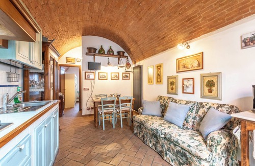 lsola d'Arbia Apartamento | Apartamento 'Appartamento Il Mulino' con jardín privado y Wi-Fi