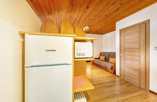Padola Apartamento | Apartment 'Appartamento M Popera' with Mountain View, Shared Garden and Wi-Fi