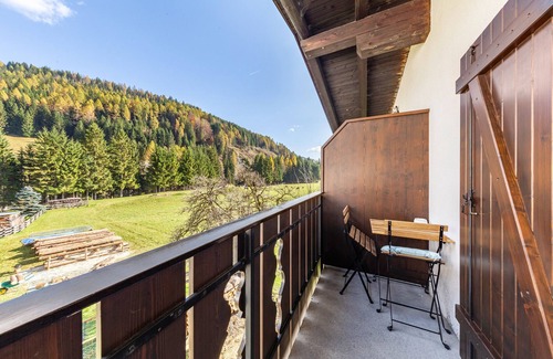 Padola Apartamento | Apartment 'Appartamento M Popera' with Mountain View, Shared Garden and Wi-Fi