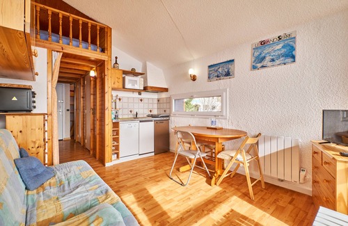 Saint-Honore Apartamento | Apartamento 'Appartement Avec Balcon St Honore'