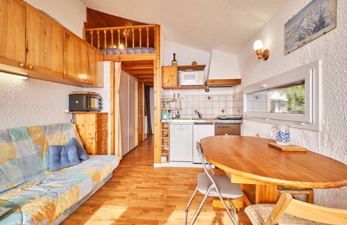 Saint-Honore Apartamento | Apartamento 'Appartement Avec Balcon St Honore'