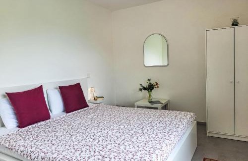 Losone Apartamento | Apartment Appartment sulle Viti by Interhome