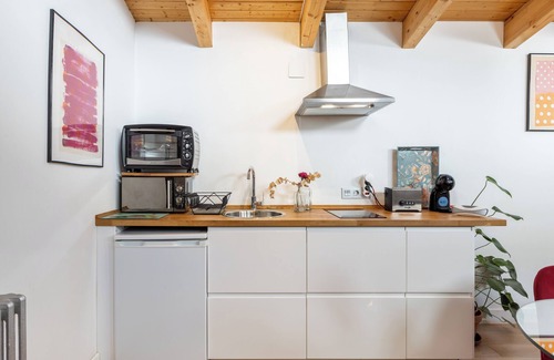 Valdelaguna Apartamento | Apartamento 'Apto Rural La Buganvilla' con vistas a la montaña, Wi-Fi y aire acondicionado