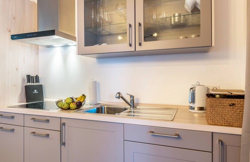 Ueberlingen Apartamento | Apartamento 'Aquamarin' con vistas a la montaña, terraza privada y Wi-Fi