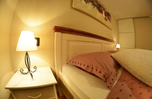 Siska District Apartamento | Apartment Arpa