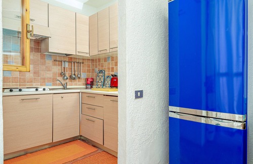 Cugnana Verde Apartamento | Apartment "Asfodeli Cugnana Verde" with Sea View, Shared Pool & Wi-Fi