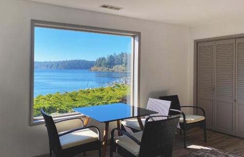 Langlois Apartamento | Apartment at Floras Lake Getaway