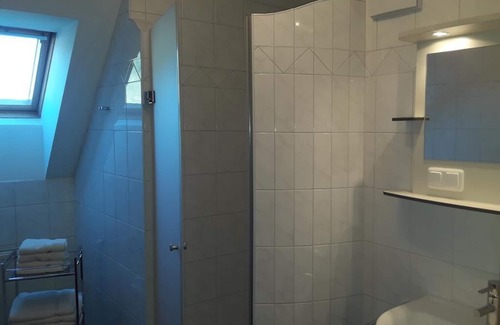 Goestling an der Ybbs Apartamento | Apartamento Steinkogl 80m² con balcón. Sauna en la casa.
