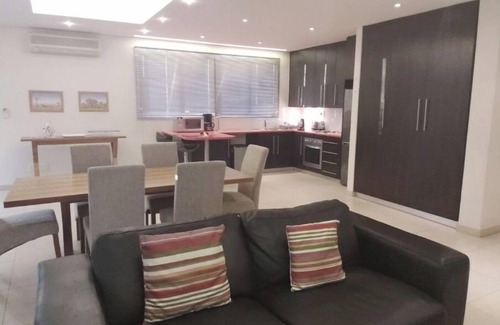 Windhoek West Apartamento | APARTMENT AT HERITAGE SQUARE