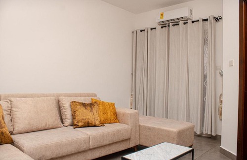 East Legon Apartamento | Apartment at Oasis Park & Residences
