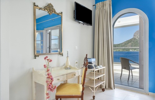 Massouri Apartamento | Apartamento 'Athena' con terraza con vistas al mar, terraza privada, Wi-Fi y aire acondicionado.