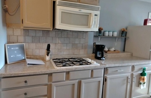 Old Mill Creek Apartamento | Apartment Attached to a 1900 historic Farm house