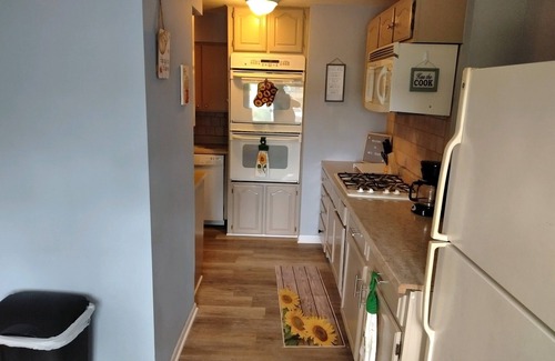 Old Mill Creek Apartamento | Apartment Attached to a 1900 historic Farm house