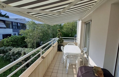 Pornichet Apartamento | Apartamento 'Au Calme con balcón y Wi-Fi
