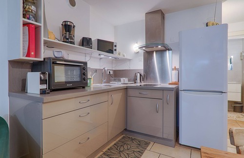 Valence Apartamento | Apartamento 'Au Epicéah, Logement À La Campagne' con vistas a la montaña, Wi-Fi y aire acondicionado