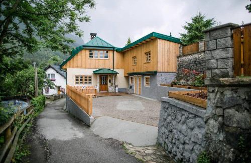Bad Aussee Apartamento | Apartment Aussee- Hallsatt Salzherrenhof- Küche, WLAN, Netflix