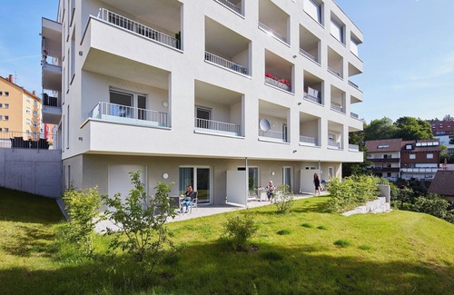 Sankt Georgen im Schwarzwald Apartamento | Apartamento 'Auszeit Mit Pflege 4' con terraza privada, jardín compartido y Wi-Fi
