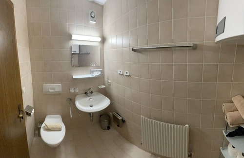 Mosern Apartamento | Apartamento-Balcón-Baño Privado-mit Süd-Balkon