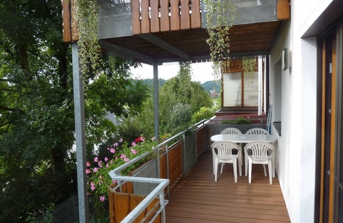 Owingen Apartamento | Apartamento 'Braun' con balcón y Wi-Fi