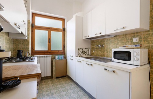 San Terenzo Apartamento | Apartment 'Baia Blu Amati' with Sea View, Balcony and Wi-Fi