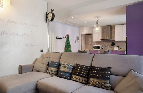 Madonna di Tirano Apartamento | Apartment 'Basilica' with Mountain View, Wi-Fi and Air Conditioning