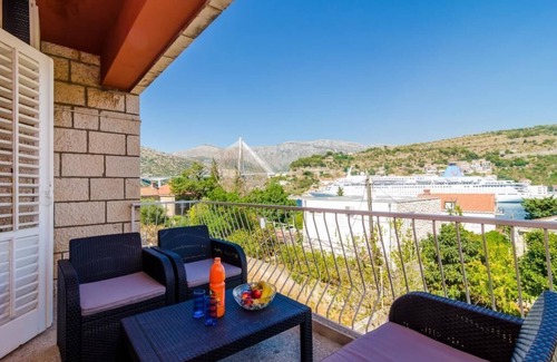 Babin Kuk Apartamento | Apartment Bava - Apartamento de dos habitaciones con dos balcones y vistas al mar