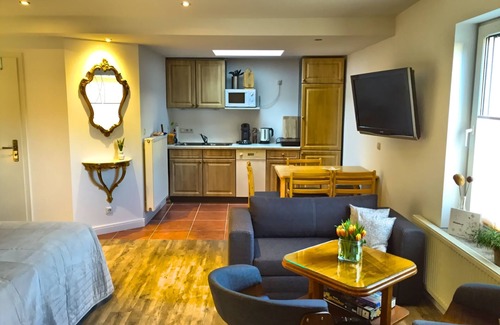 Zippendorf Apartamento | Apartamento tiempo de playa, amorosamente amueblado, ubicación tranquila en el lago Schwerin