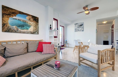 Bahia de Casares Apartamento | Apartamento "Beautiful Penthouse" con vistas al mar, piscina compartida y Wi-Fi
