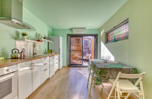Gares Apartamento | Apartamento 'Beau F1 Centre-ville' con terraza privada, Wi-Fi y aire acondicionado