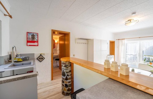 Liepe Apartamento | Apartamento 'Behling 2 con terraza' con jardín y Wi-Fi