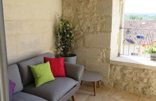 Aubeterre-sur-Dronne Apartamento | Apartment Bellevue